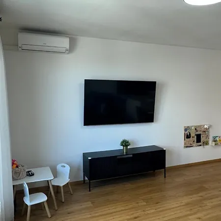 Appartamento Prestige - Next To Ice Arena, Private Parking *