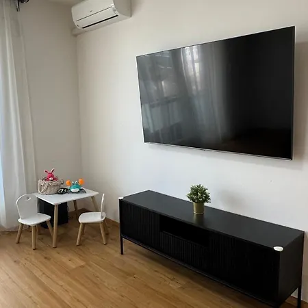 Prestige - Next To Ice Arena, Private Parking * Bratysława