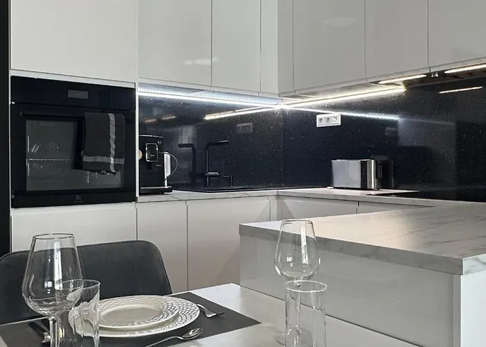 Prestige - Next To Ice Arena, Private Parking * Bratysława