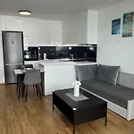Apartamento Prestige - Next To Ice Arena, Private Parking