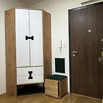 Prestige - Next To Ice Arena, Private Parking Apartamento Bratislava