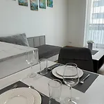 Prestige - Next To Ice Arena, Private Parking Apartamento *